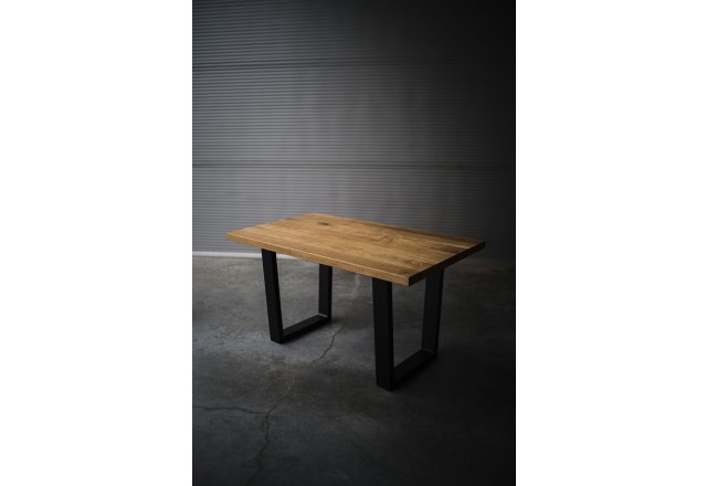 Esstisch Massivholz Eiche, 2 Metallfuß quadratische Ausführung